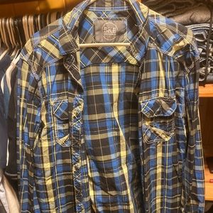 Buckle Long Sleeve Flannel